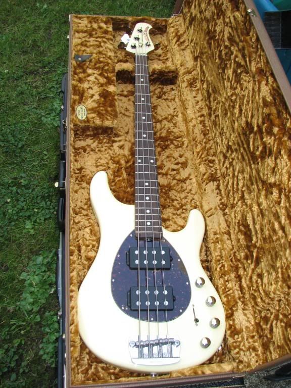 2005LEButtercreamSterling4HH029.jpg