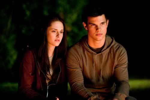 Jacob &amp; Bella (bonfire), OFFICIAL ECLIPSE STILL