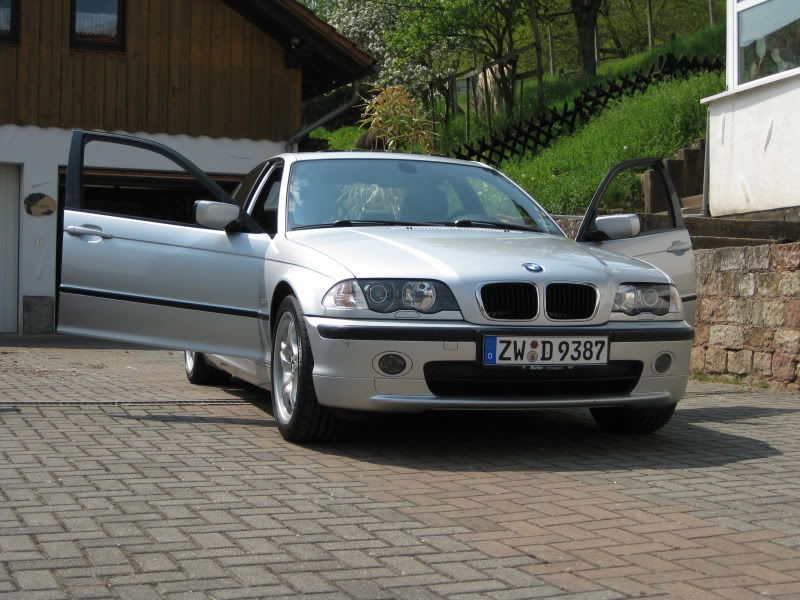 323i - 3er BMW - E46